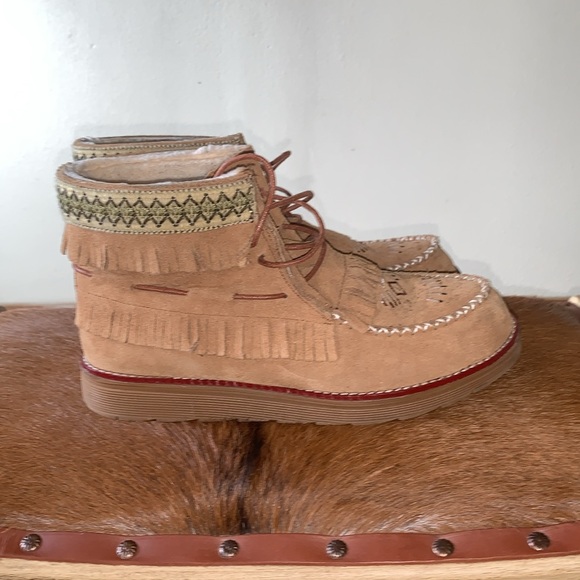 Ladies Moccasin / Chukka style Booties - Picture 8 of 9